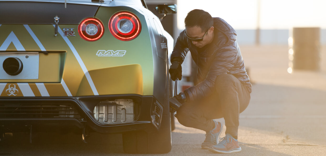 First slide, prepping tire on a car