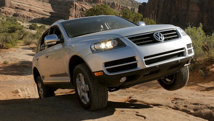 The Volkswagen Touareg Is Your V10 Turbo Diesel Alternative Off-Road ...