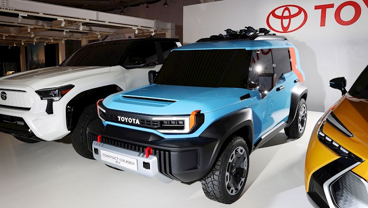 Toyota's Latest Concept Reimagines the FJ Land Cruiser as an EV – Robb  Report