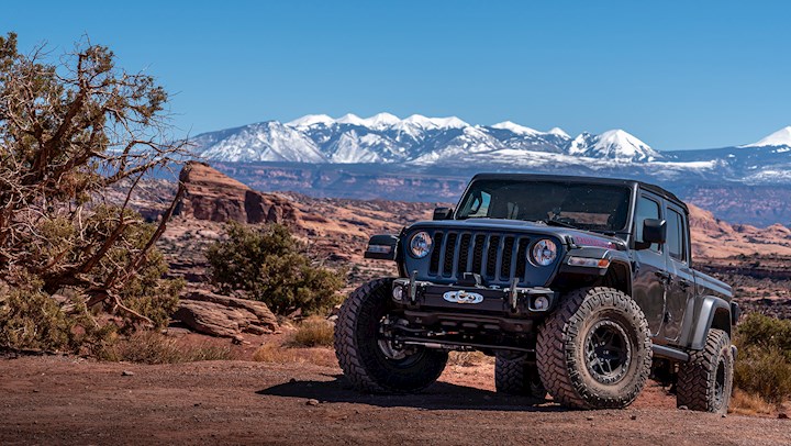 35-inch vs 37-inch Tires for the Jeep Gladiator Rubicon | DrivingLine