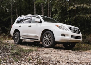 Lexus Lx570 Transformed: Nitto Ridge Grappler'S 1000 Mile Proof - kfnit5j