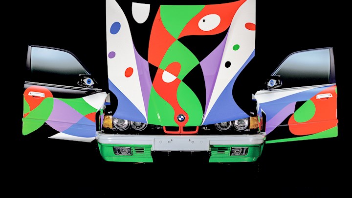 C.A.R. Contemporary Artists Review 16冊 The BMW Art Car Gallery: Third Floor | DrivingLine