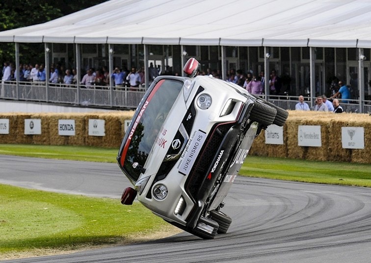 19 Powerful Sights at Goodwood Festival of Speed 2016 That Caught Our