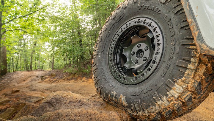 How To Find The Right Tire Pressure For Your 4x4 Using Chalk - The Dirt by  4WP