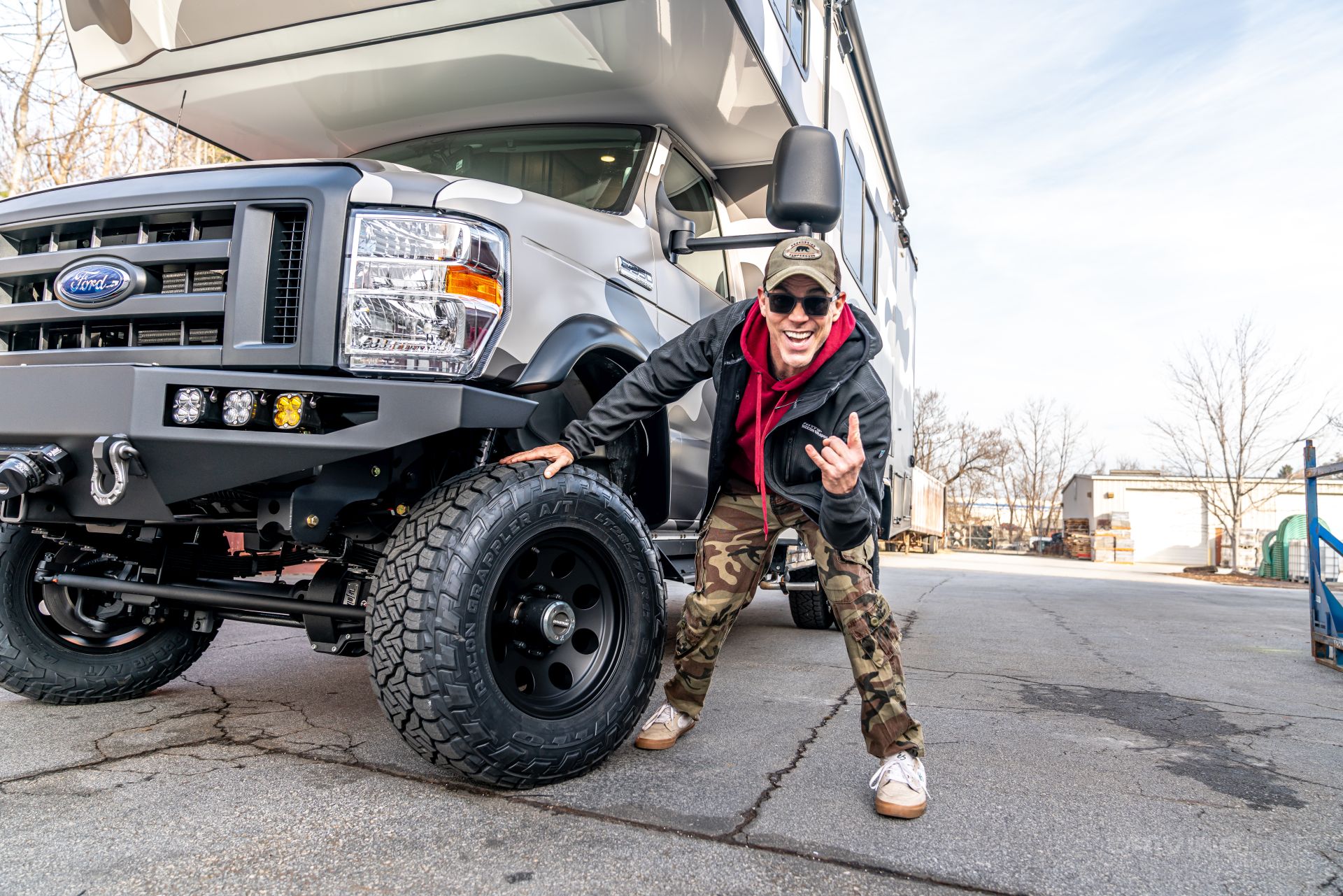 Steveo RV Nitto Recon Grappler AT Tire
