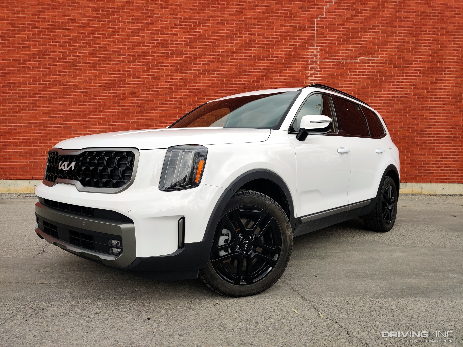 2023 Kia Telluride front 3/4 view