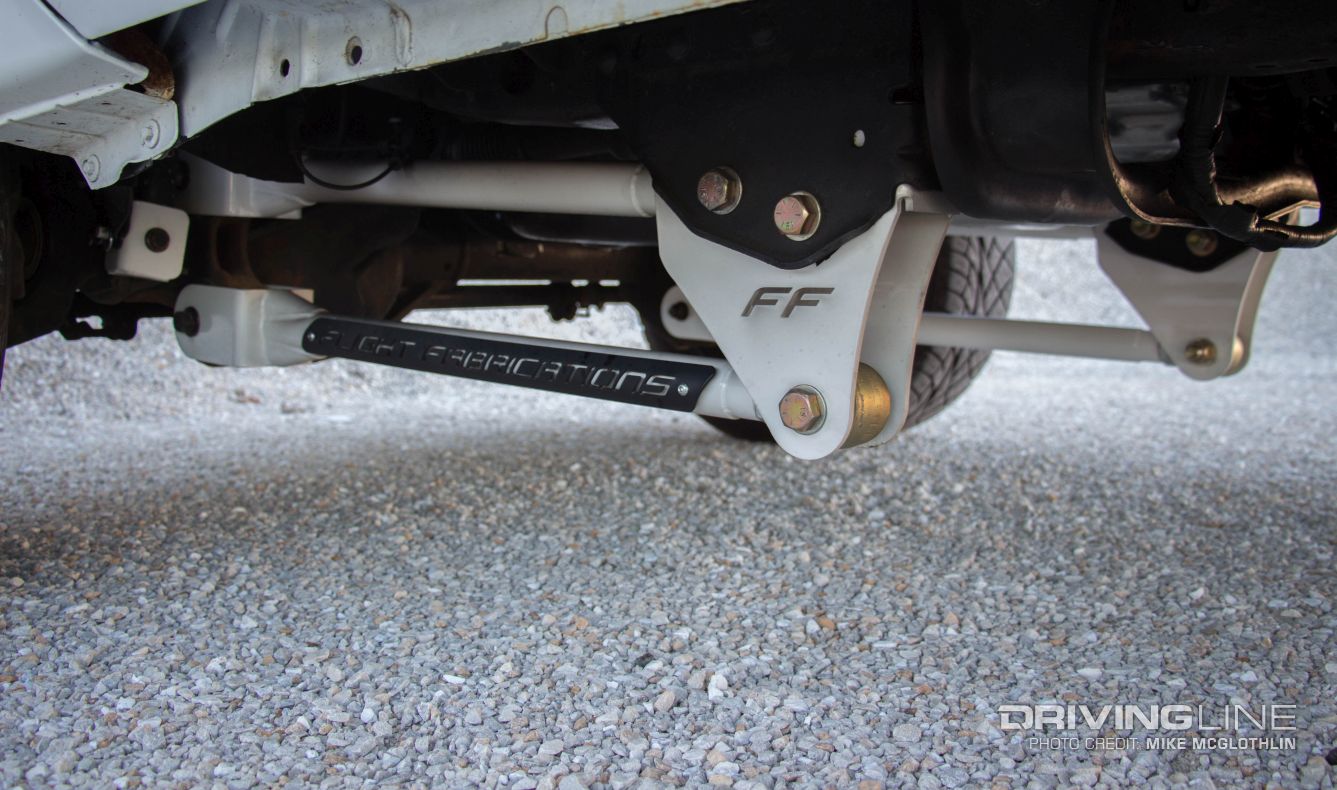 Four-link system on truck