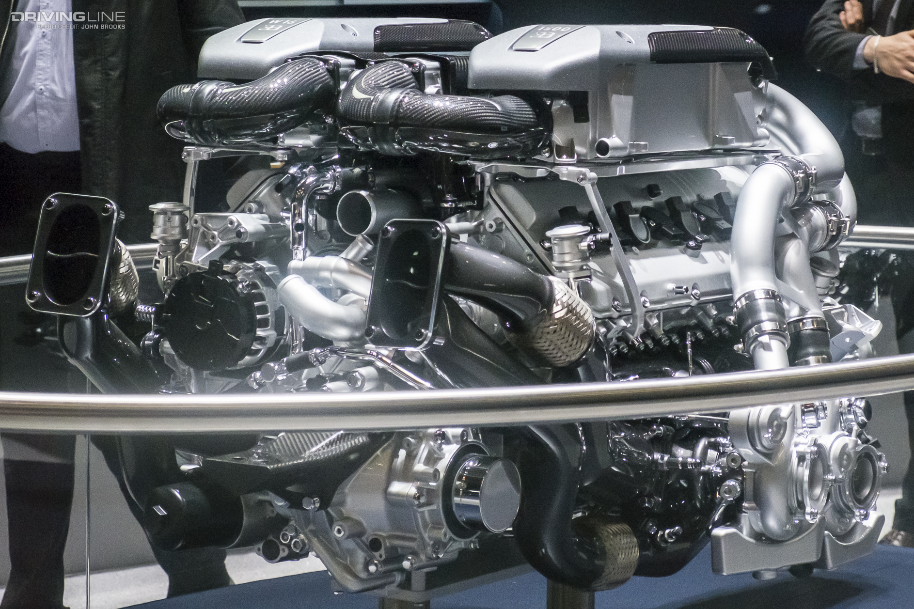 2016 genevasalon buggati chiron jb 04 0484