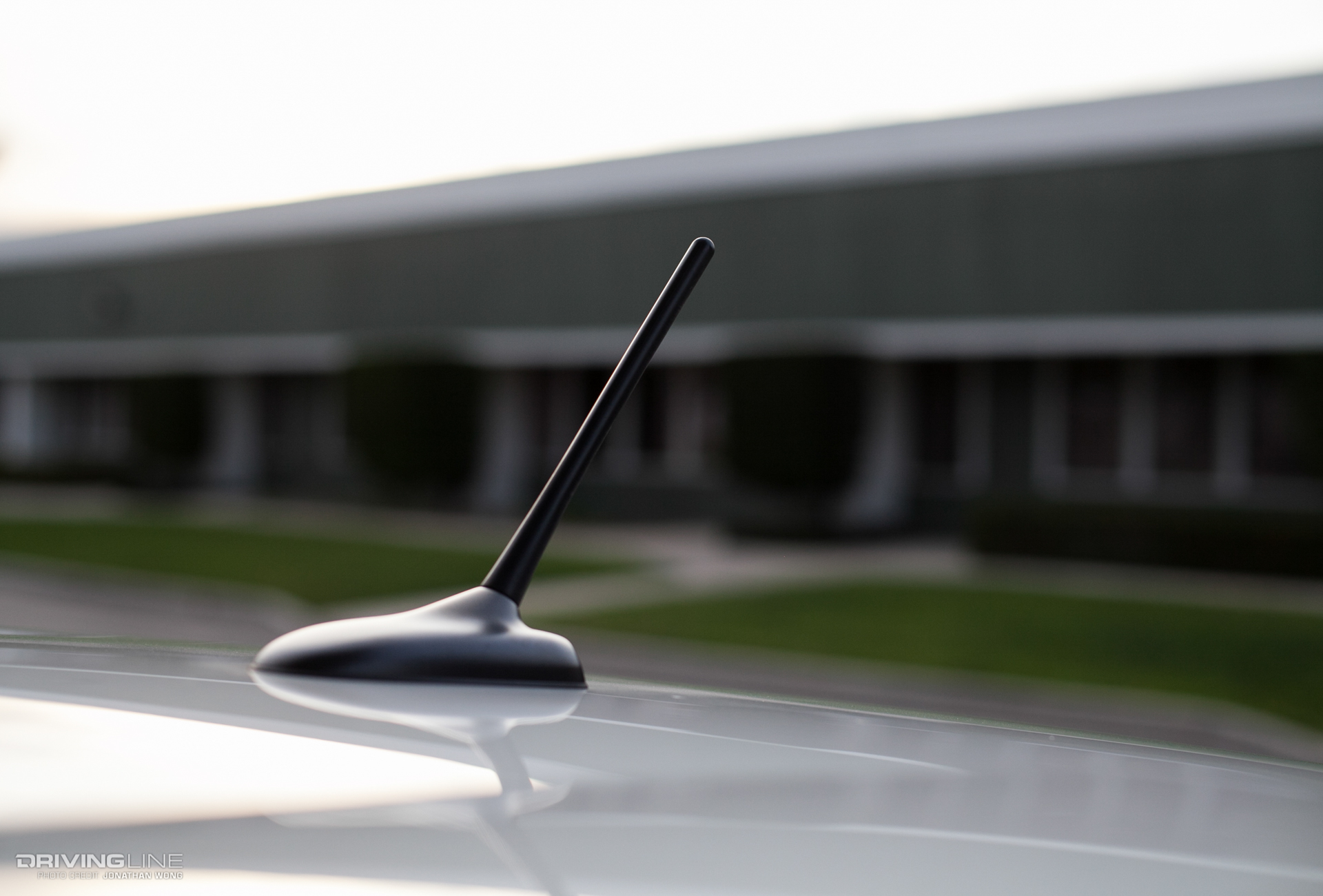drivingline beat sonic shark fin antenna 01