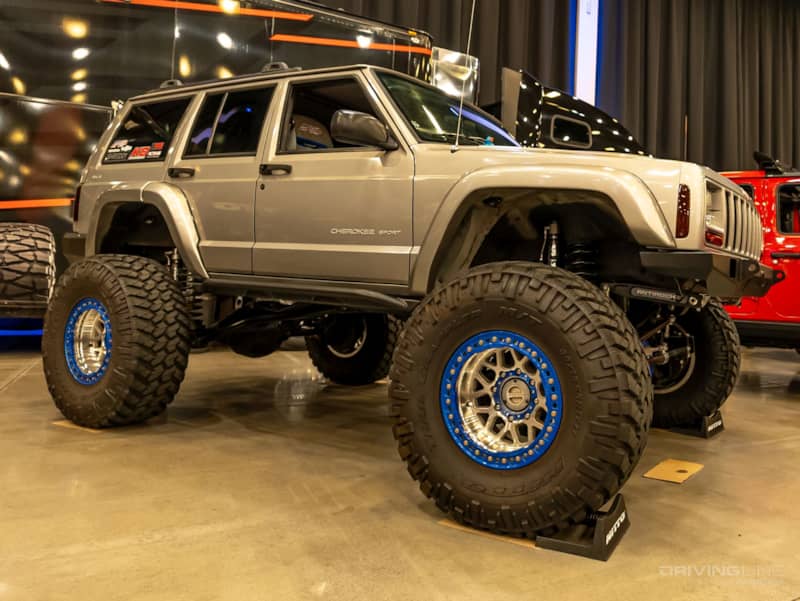 Jeep Cherokee XJ on 38 Nitto Trail Grapplers