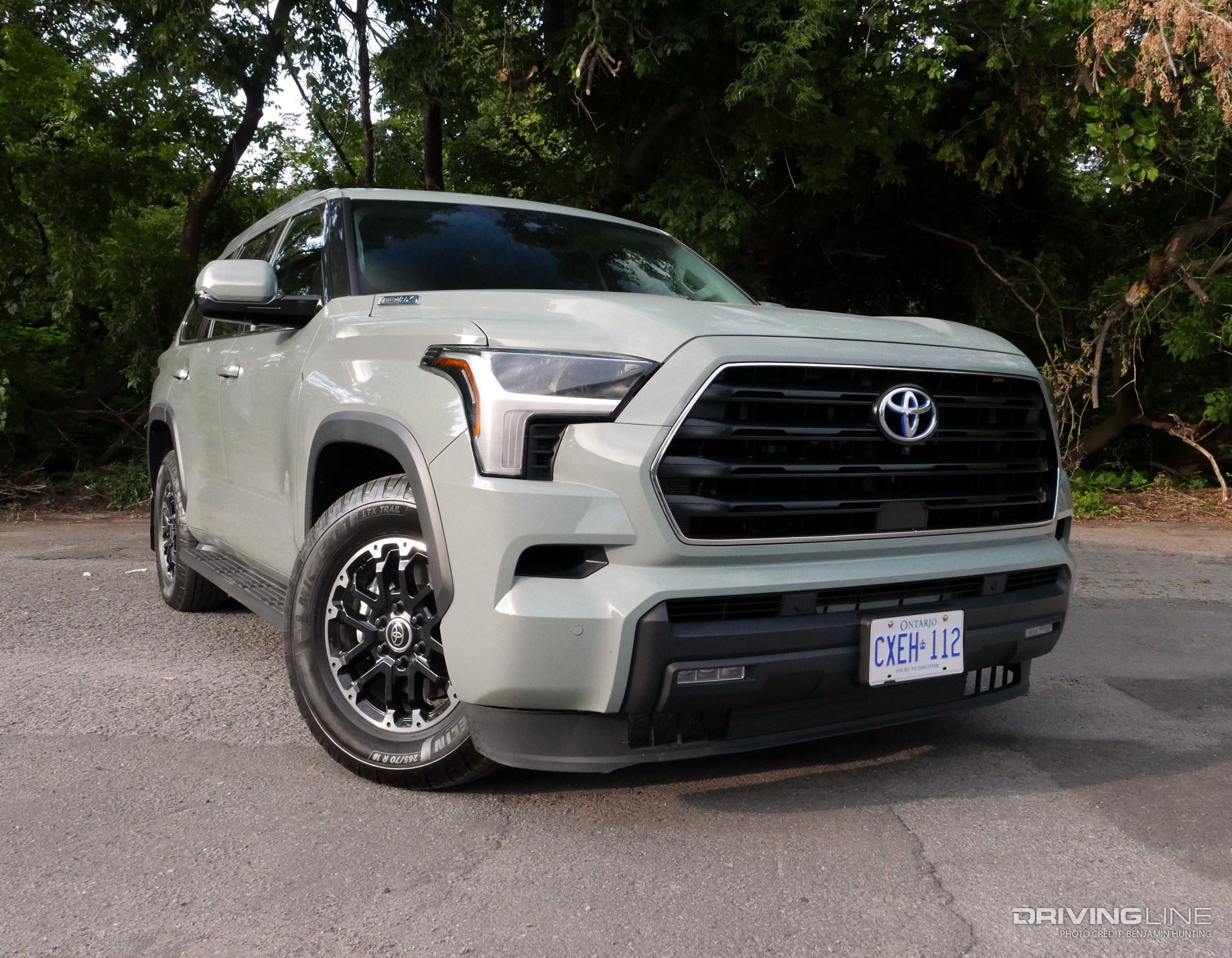 2023 Toyota Sequoia TRD Off-Road front 3/4 view