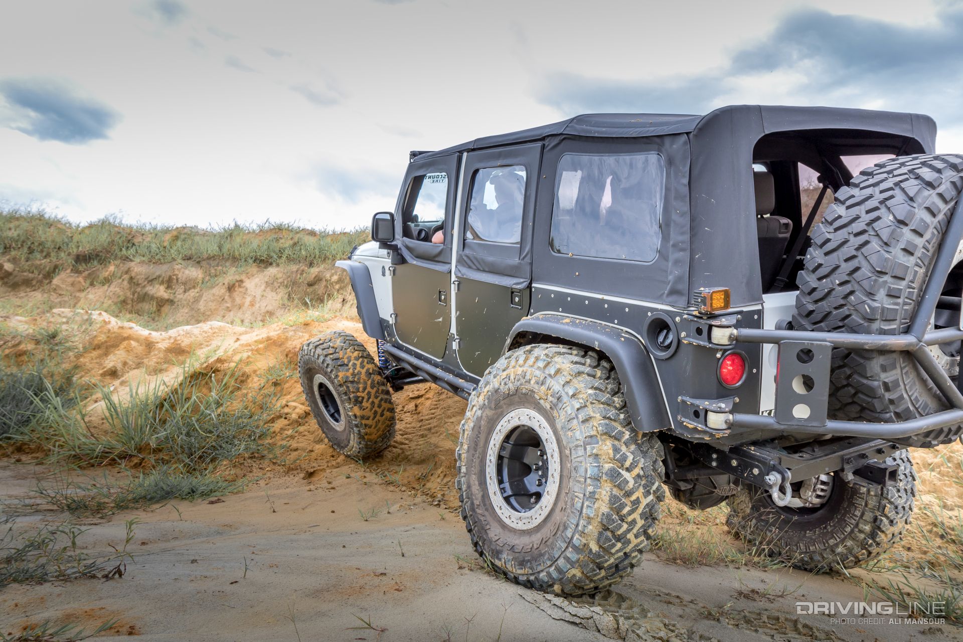 mce-narrow-fenders-jeep-wrangler-jk-nitto-trail-grapplers