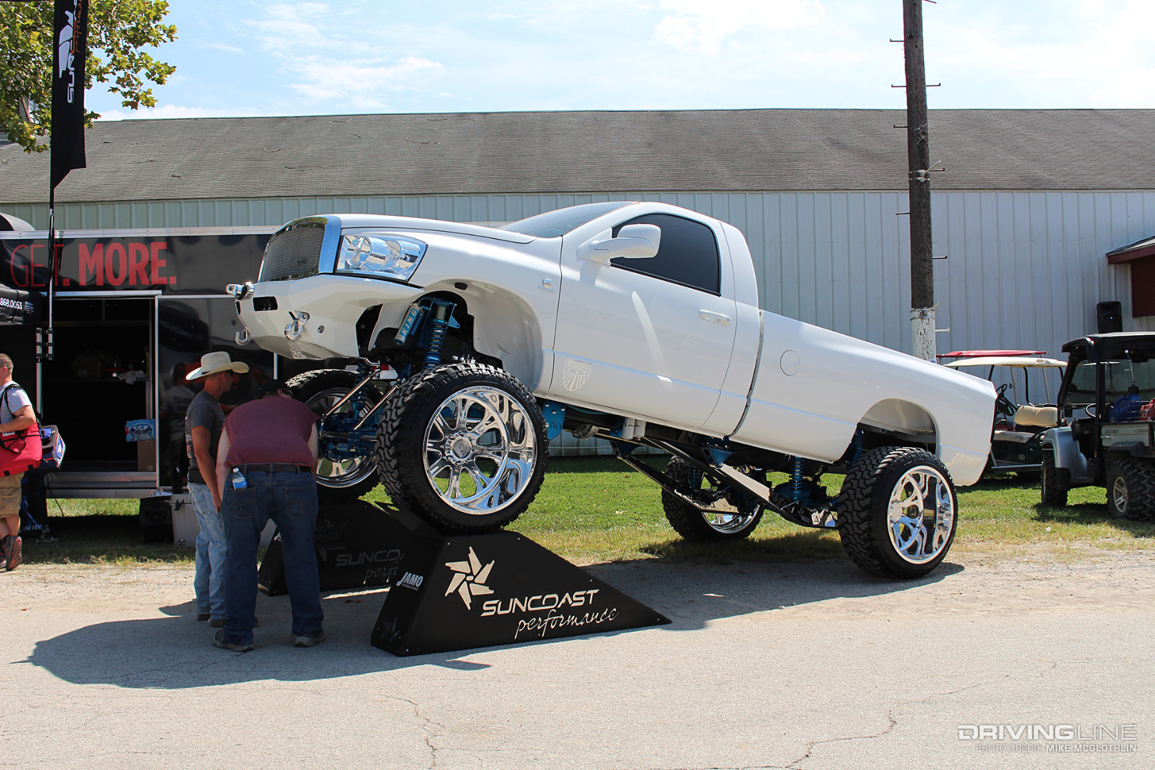 001-Ram-2500-Cummins-Show-Truck