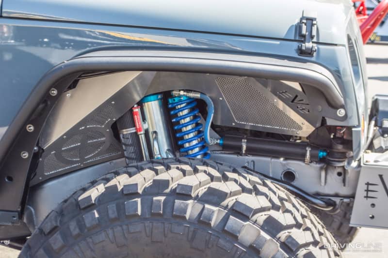 Chase1's nicely tucked away front double throwdown system