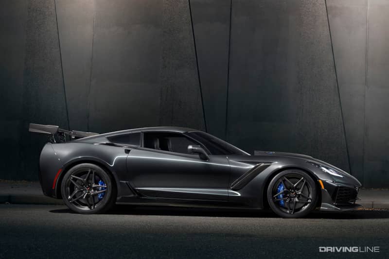 2019 chevrolet corvette zr1 001