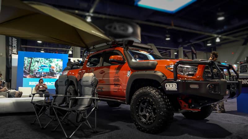2017 toyota tacoma trd rhino rack sema 2017