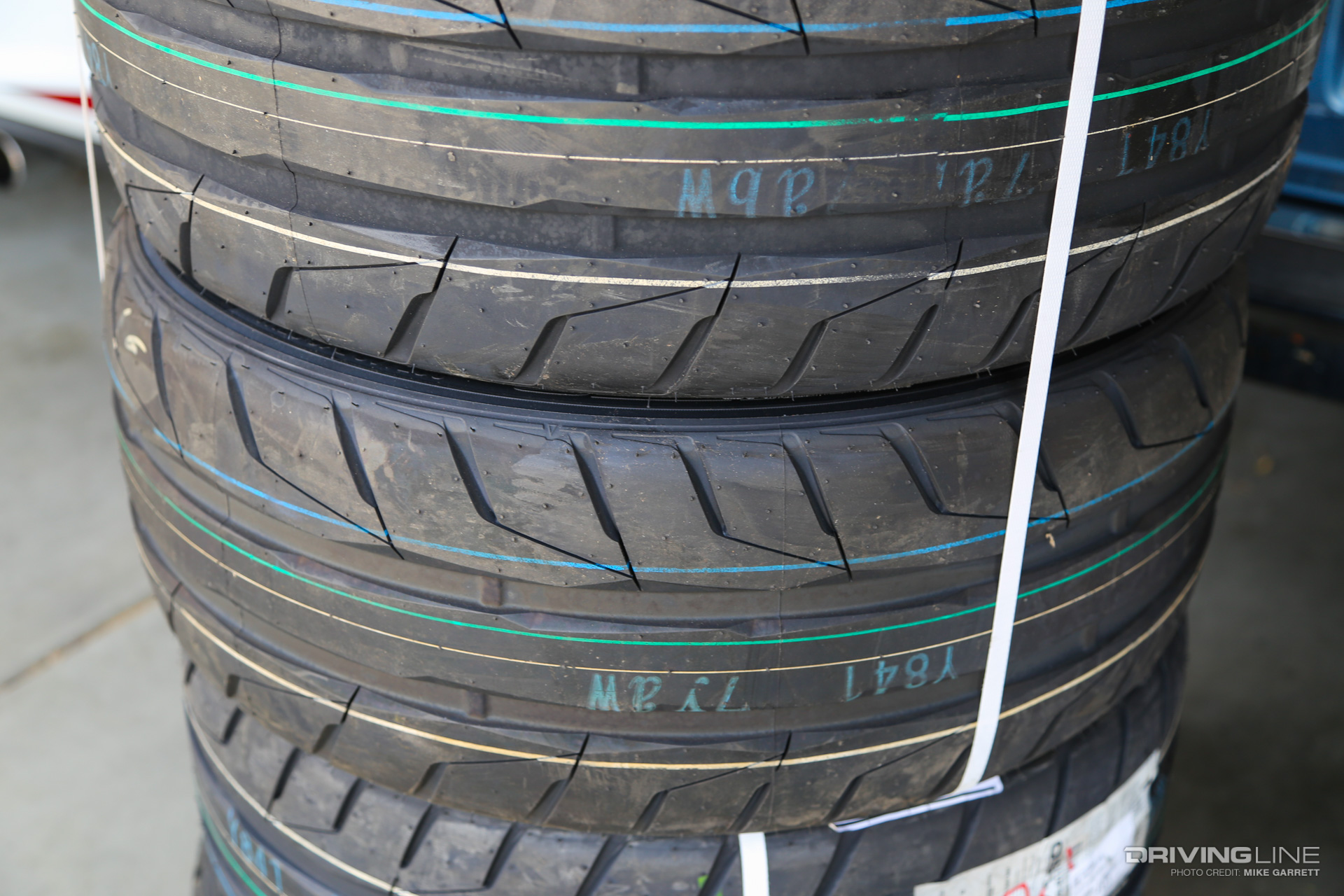 VW Golf GTI Nitto NT05