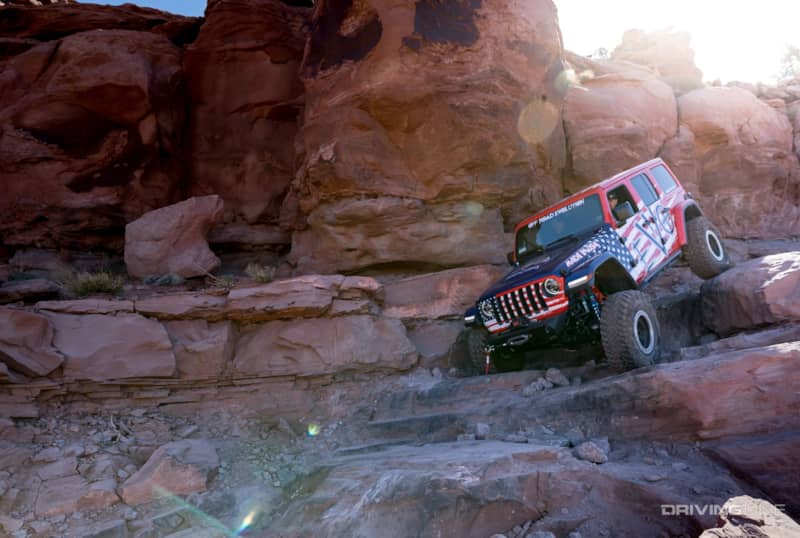 2018-jeep-wrangler-unlimited-jl-rubicon-evo-mfg-bolt-on-coliover-nitto-tire