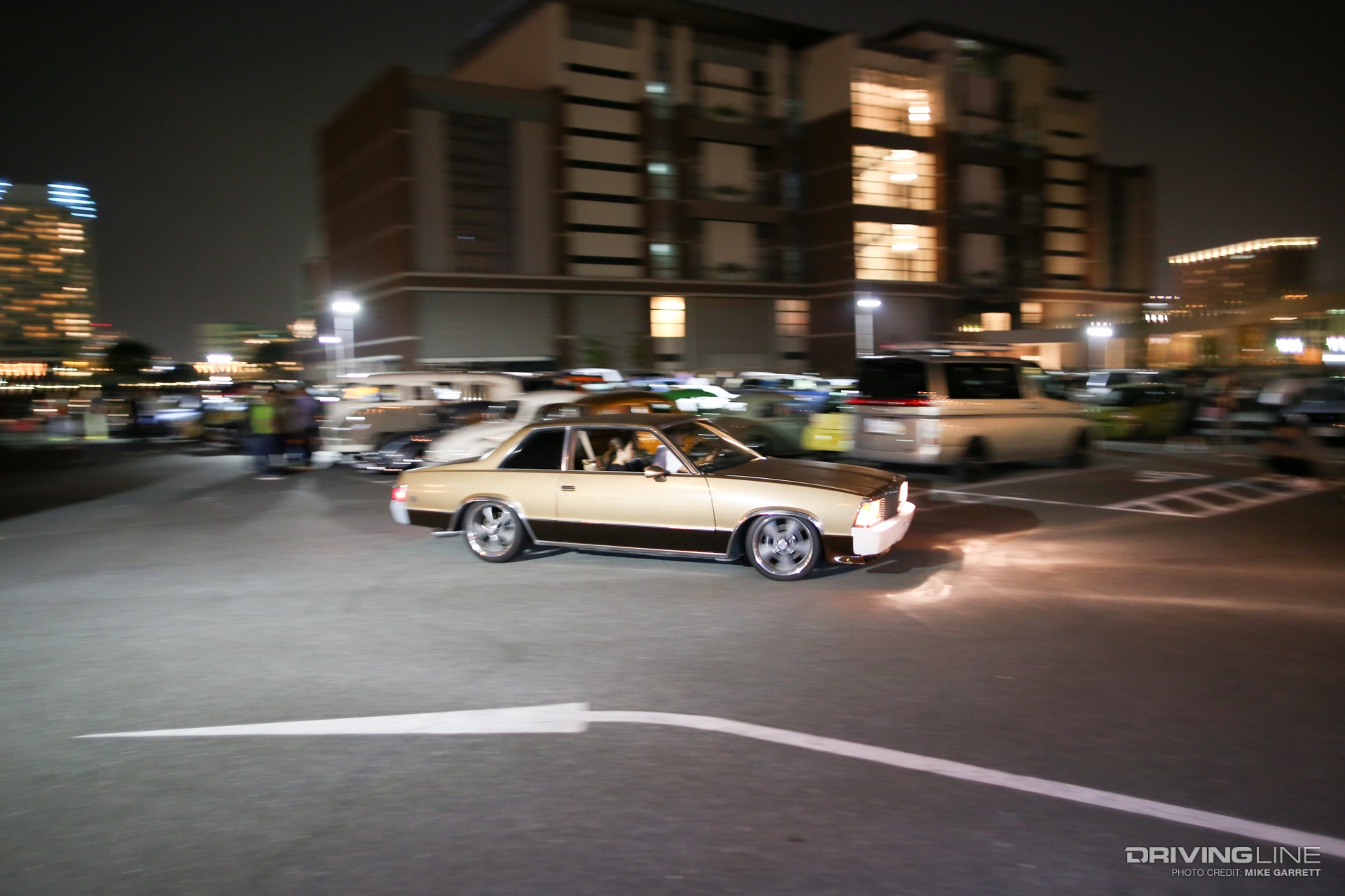 Kalifornia Look Cruise Night Driving Outside