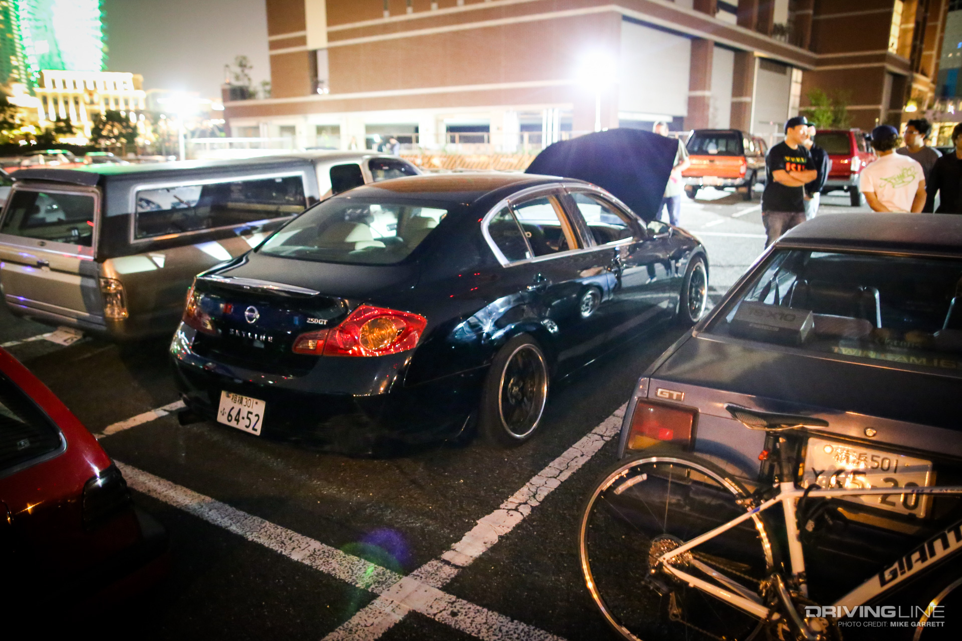 Kalifornia Look Cruise Night V36 Skyline