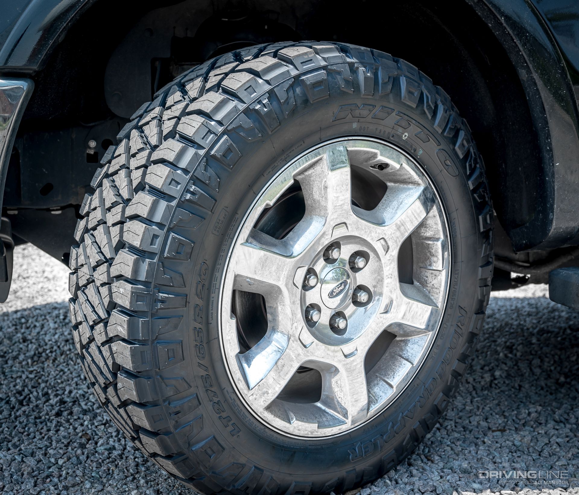 2014-ford-150-leveling-kit-rough-country-nitto-ridge-grapplers Nitto