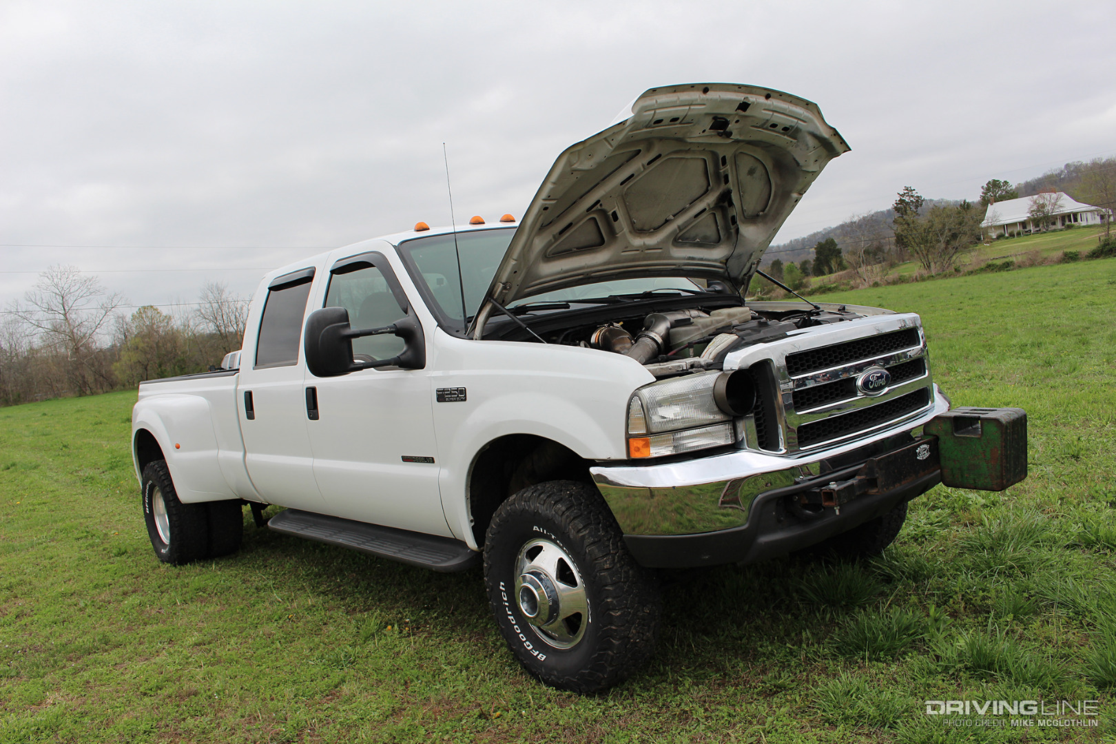 2000 Ford F-350 with the hood popped