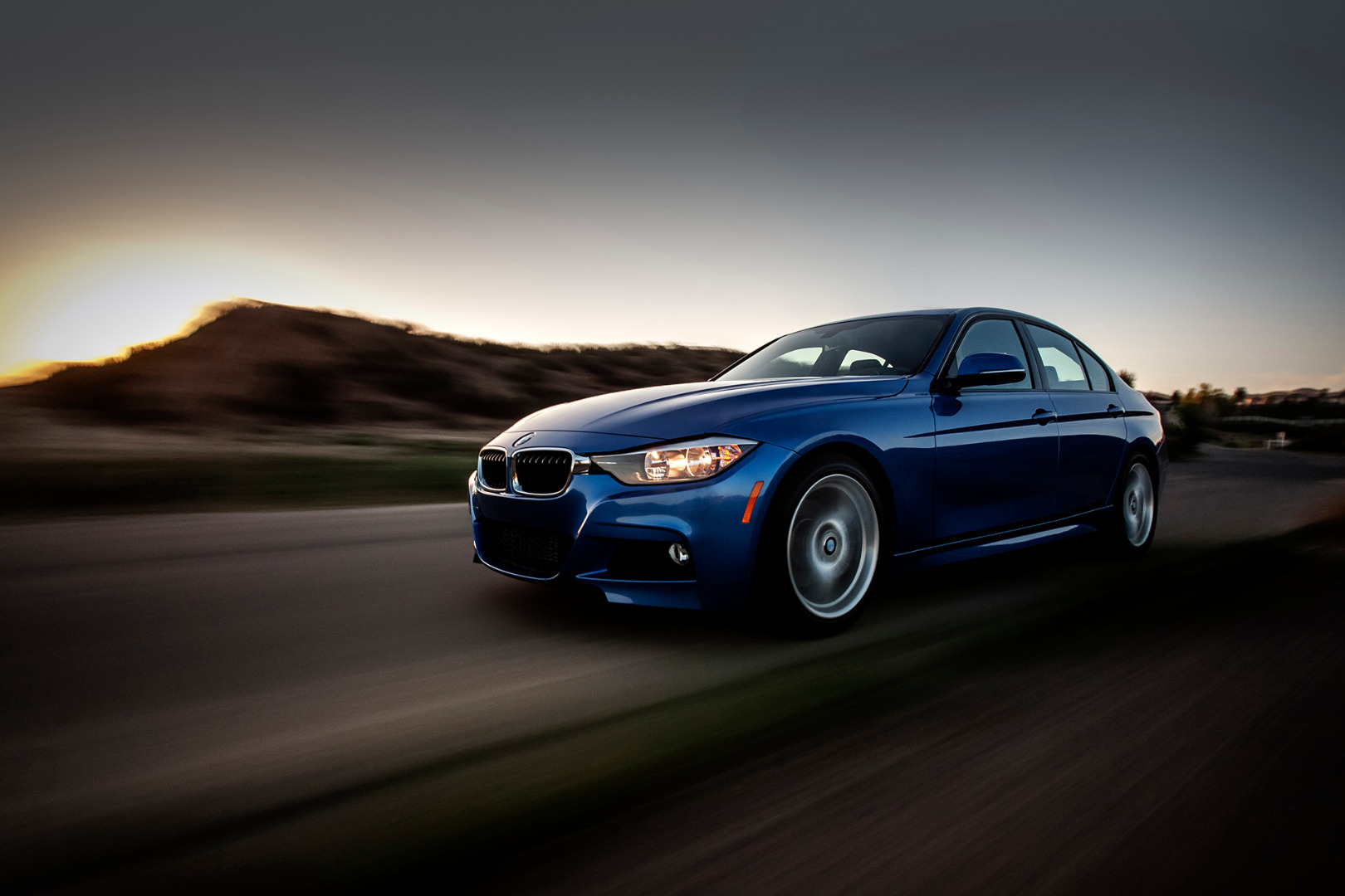 001-BMW-328d-Diesel-Compact-Luxury-Sedan