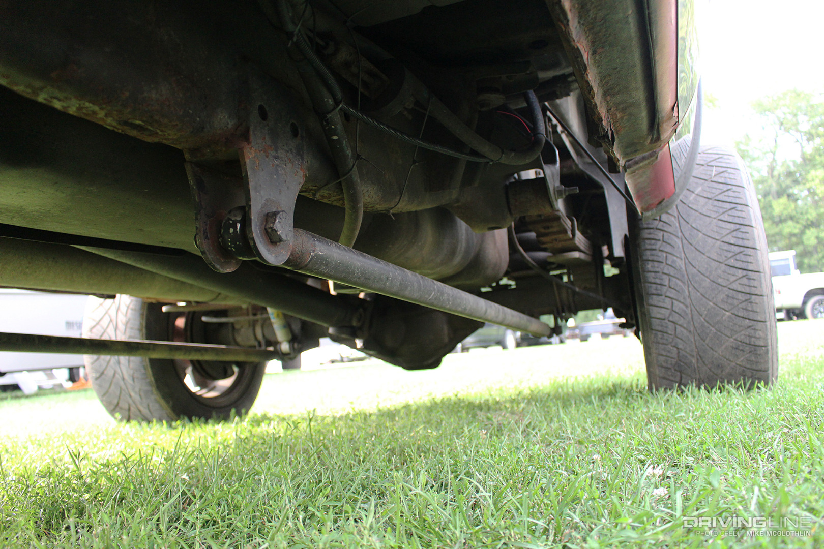 008-Dodge-Ram-2500-Traction-Bars