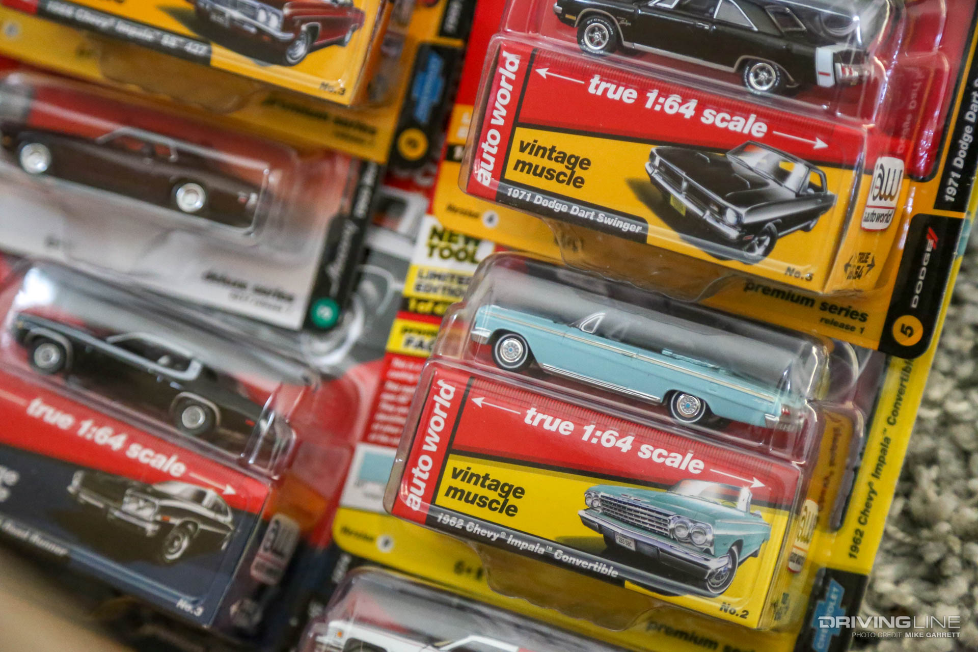 Americana Muscle Cars in 1:64 Scale Dodge Dart Swinger