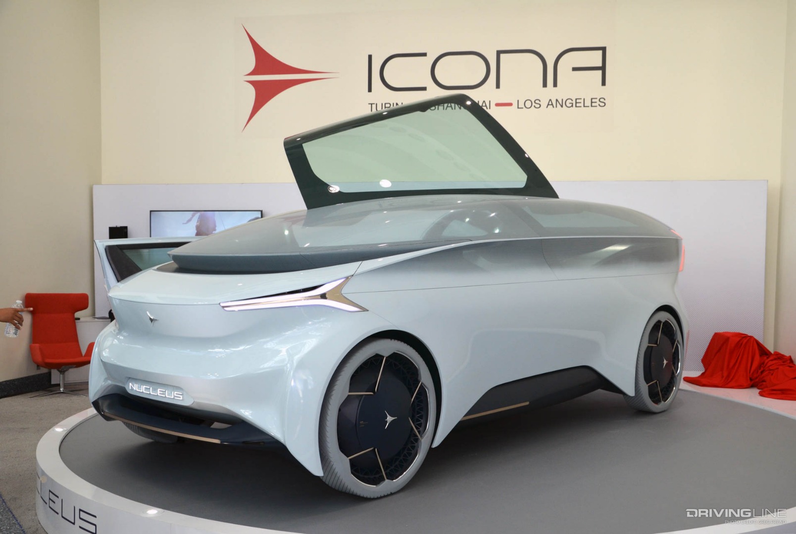 2018 LA Auto Show concepts Icona Nucleus front three quarter