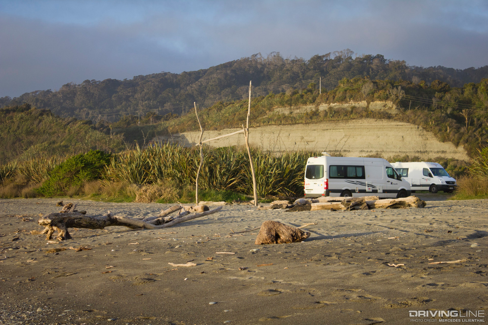 Campervans-at-NZ-beach