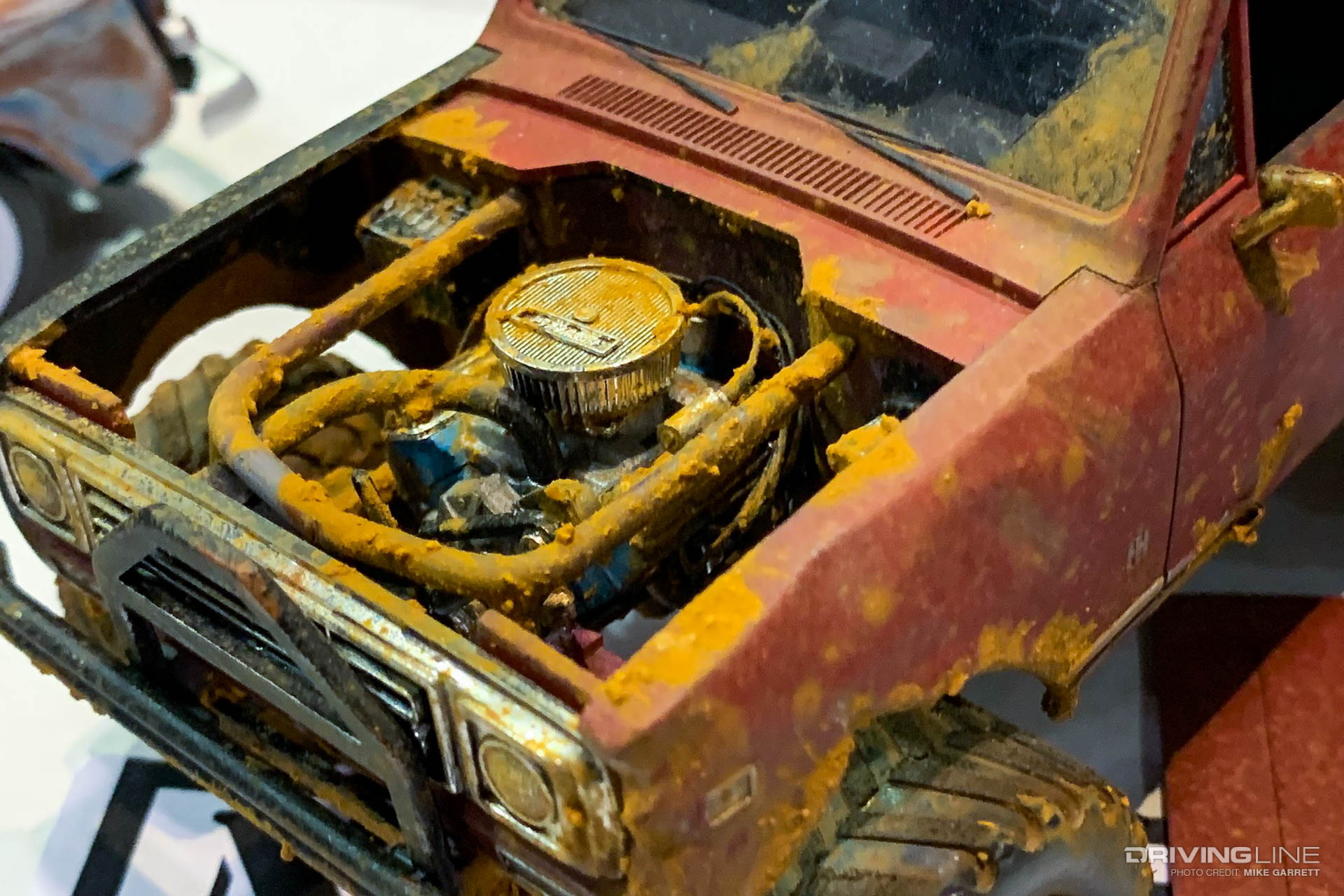 NNL West IH Scout II Model Engine