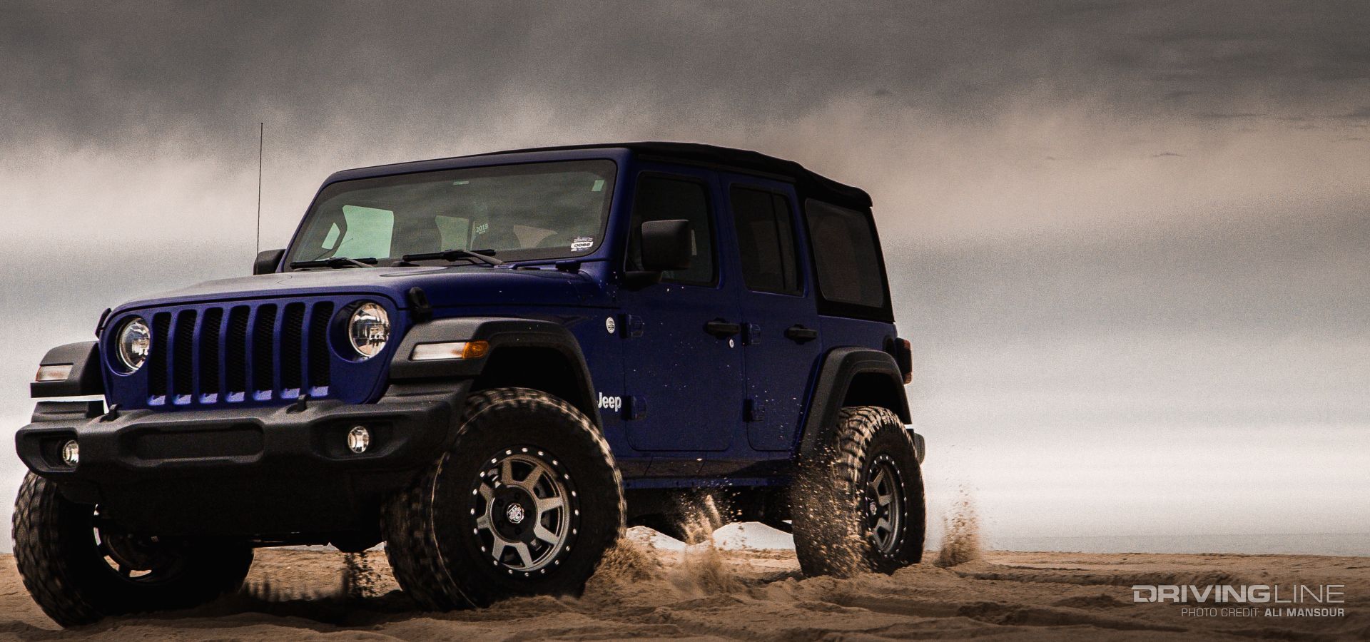 2018-jeep-wrangler-jl-sport-tuff-tailgate-lockbox-nitto-ridge-grappler