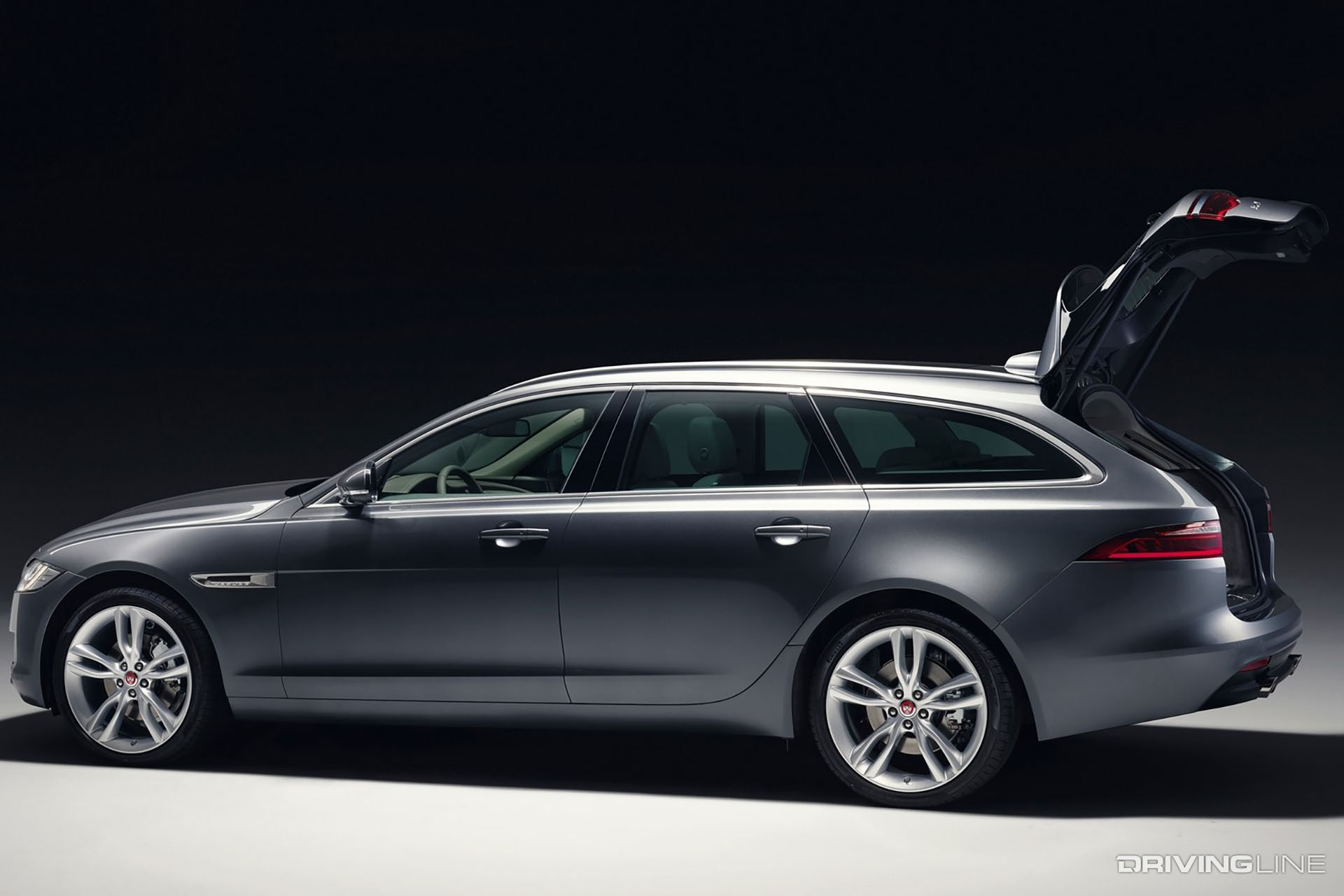Jaguar XF Sportbrake Liftgate Up