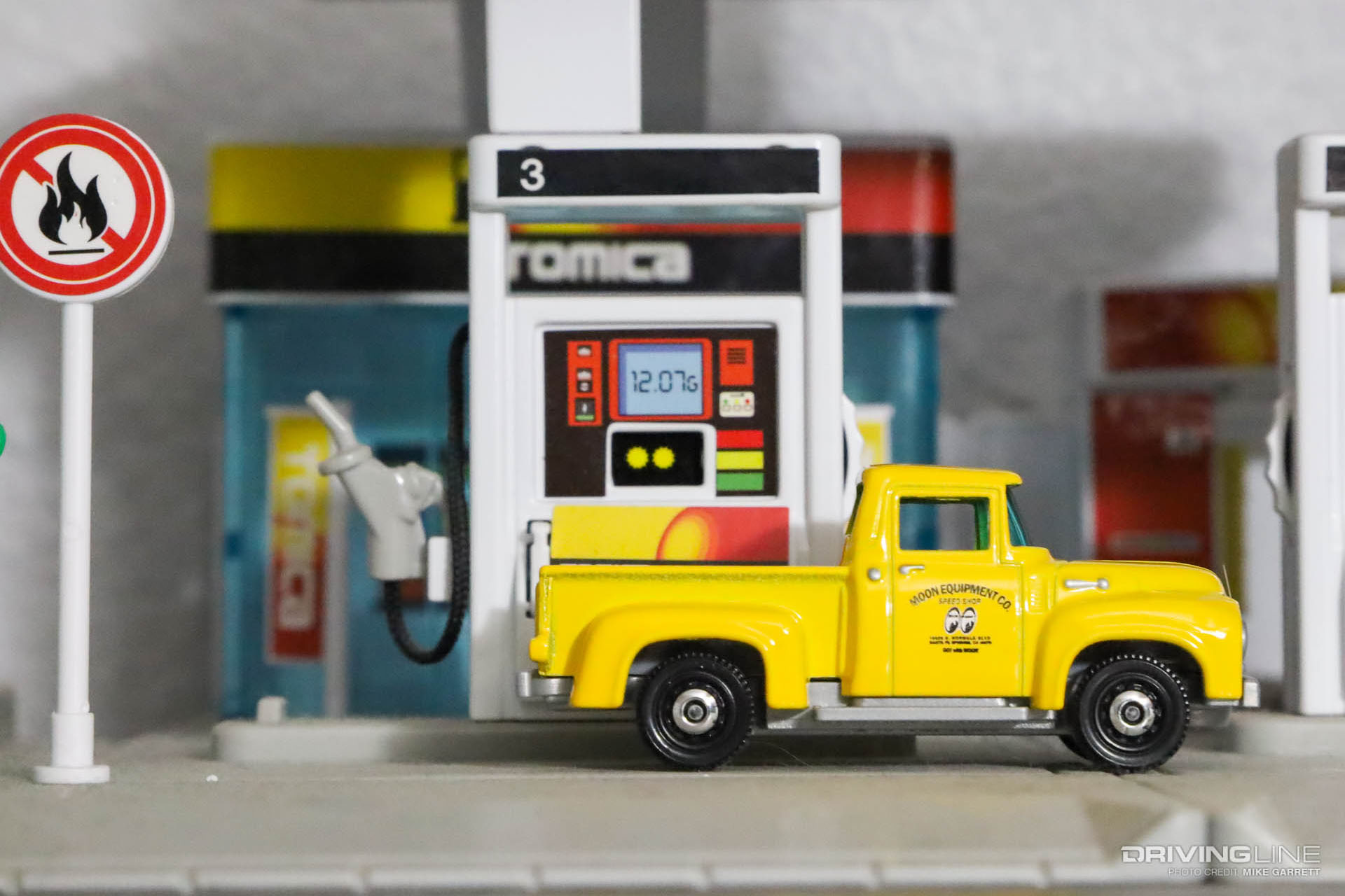 Matchbox Mooneyes Ford Truck