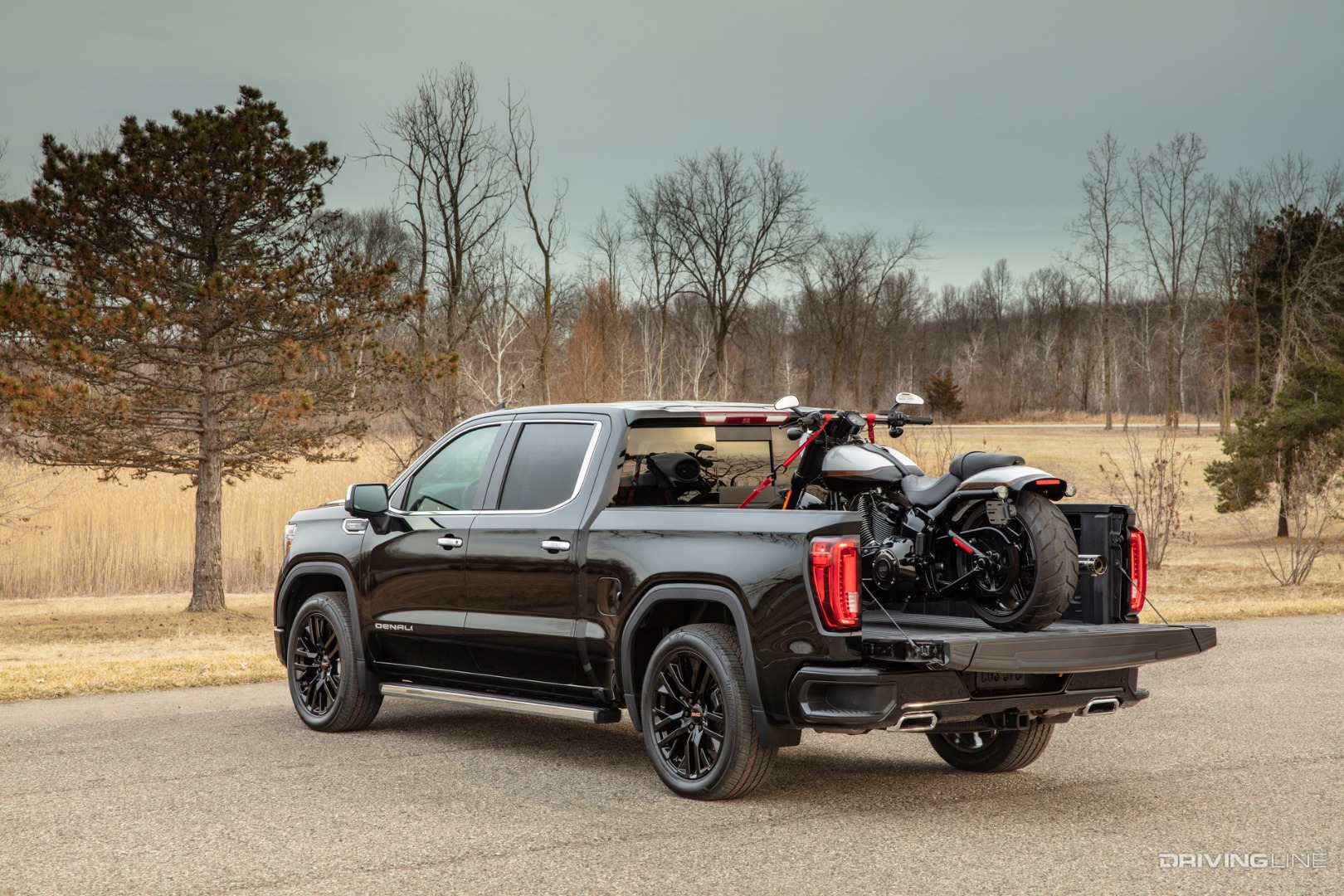 2020 GMC Sierra 1500 with CarbonPro pickup box bed