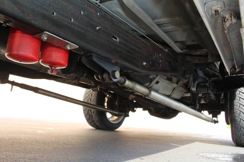 1997 Ford-F250 Traction Bars
