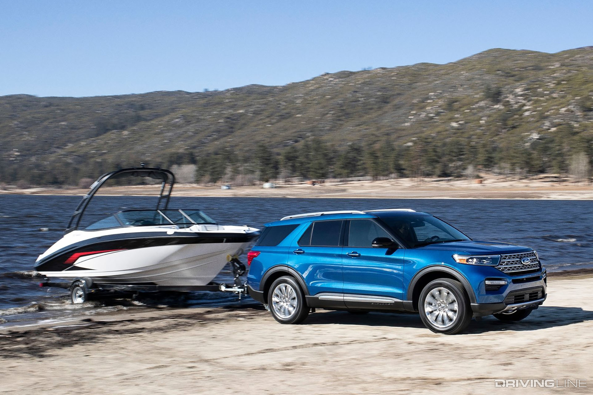 2020 Ford Explorer towing a boat