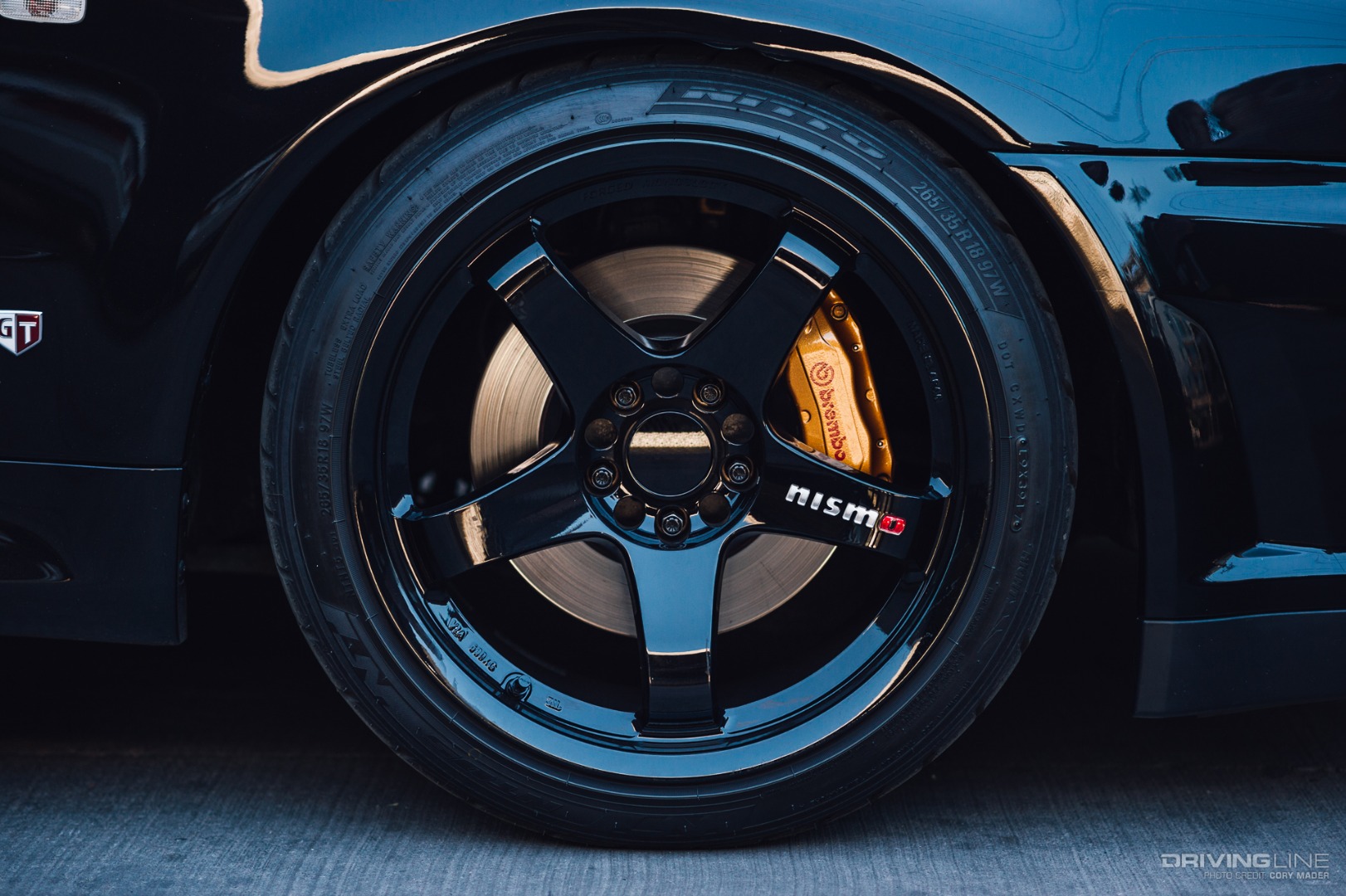 Nitto NT05 and NISMO LMGT4 Wheel with Brembo Brakes on Motorex Skyline GT-R R34 V Spec II