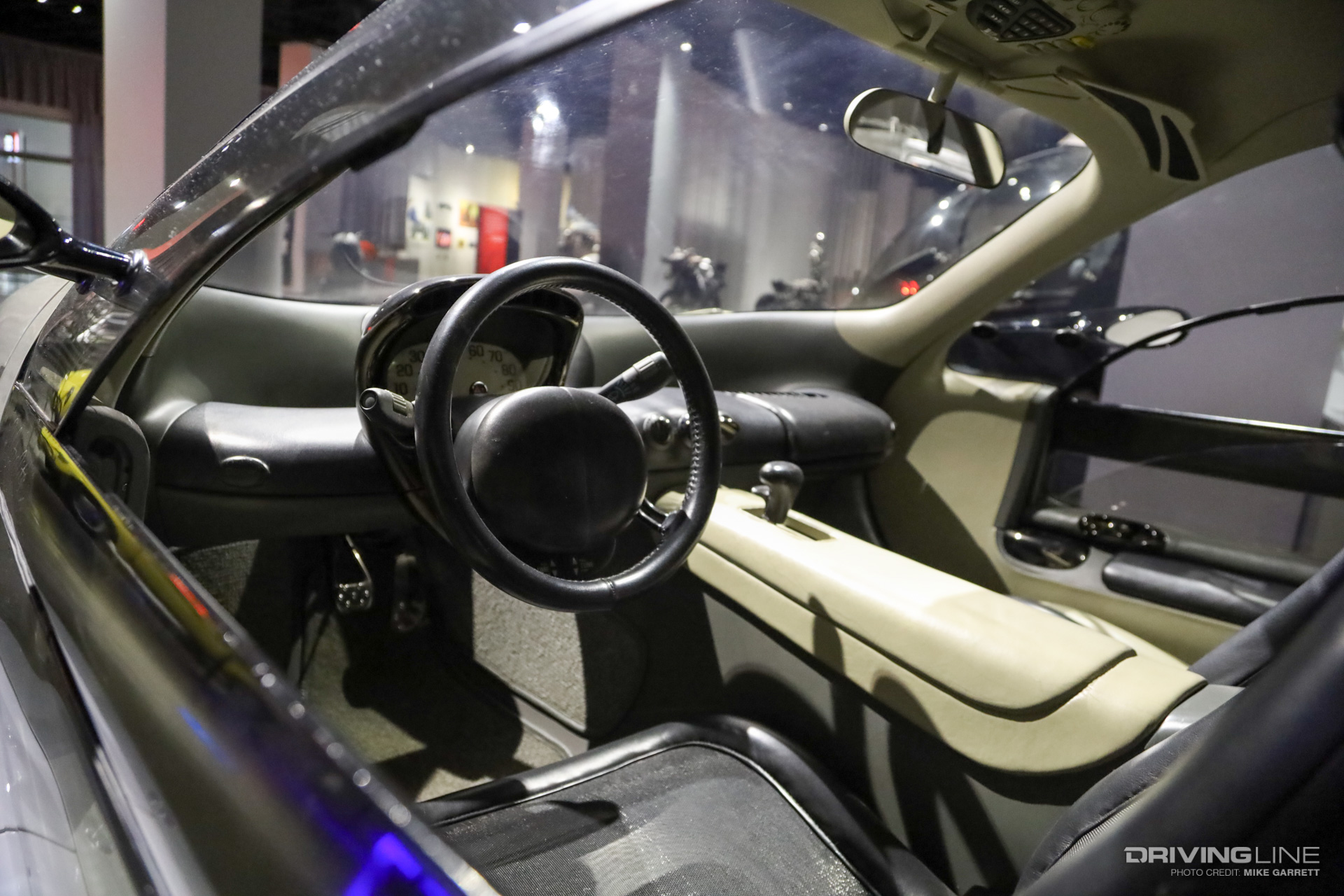 GM Ultralite Concept 1992 Interior