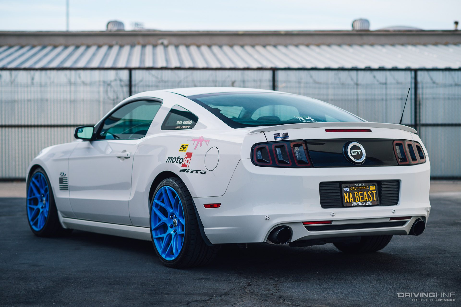 Ford Mustang S197 Nitto NT555 G2 Rear 3/4