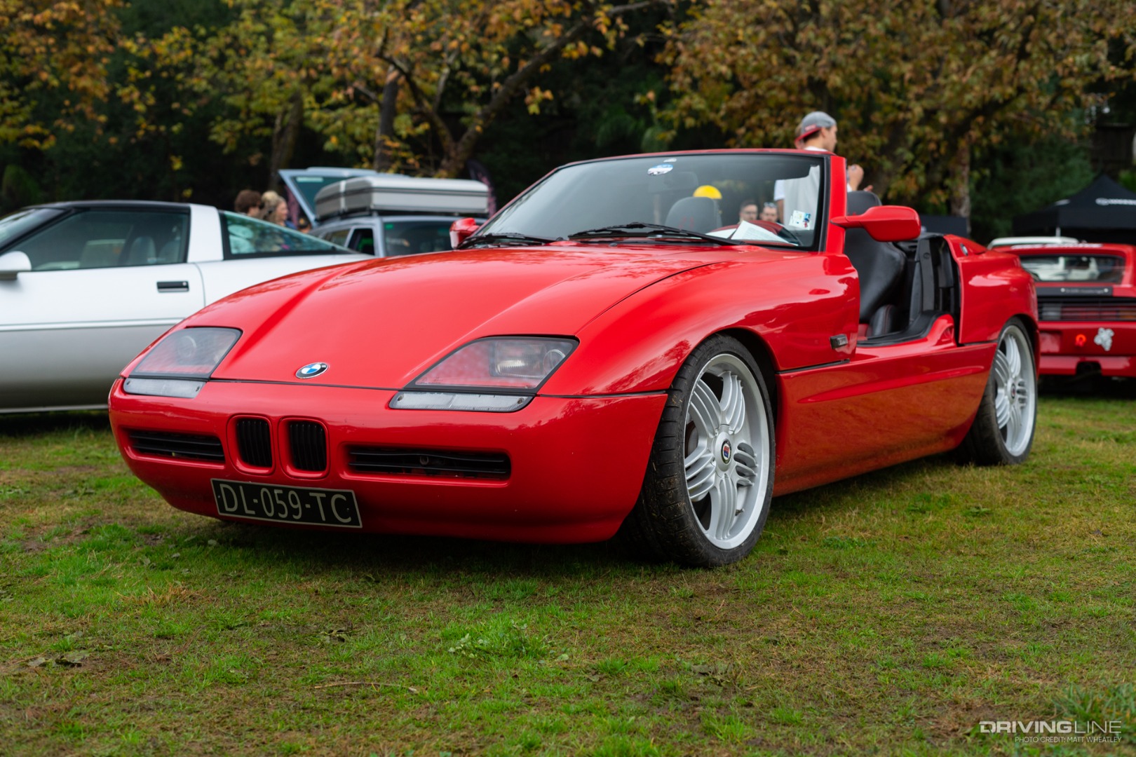 BMW Z1 with the doors rolled down