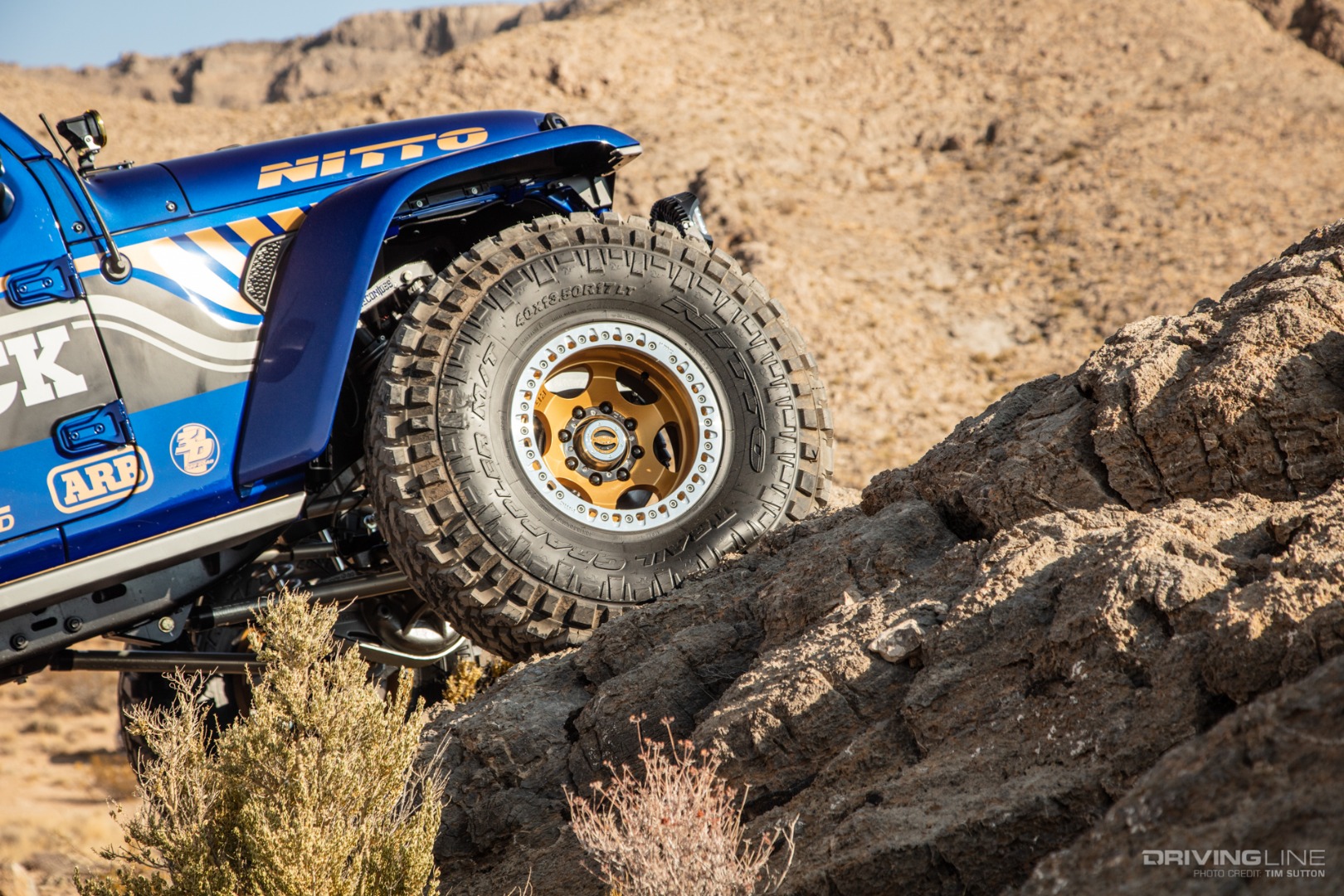 Factory Jeep JL fenders with CRC rock sliders