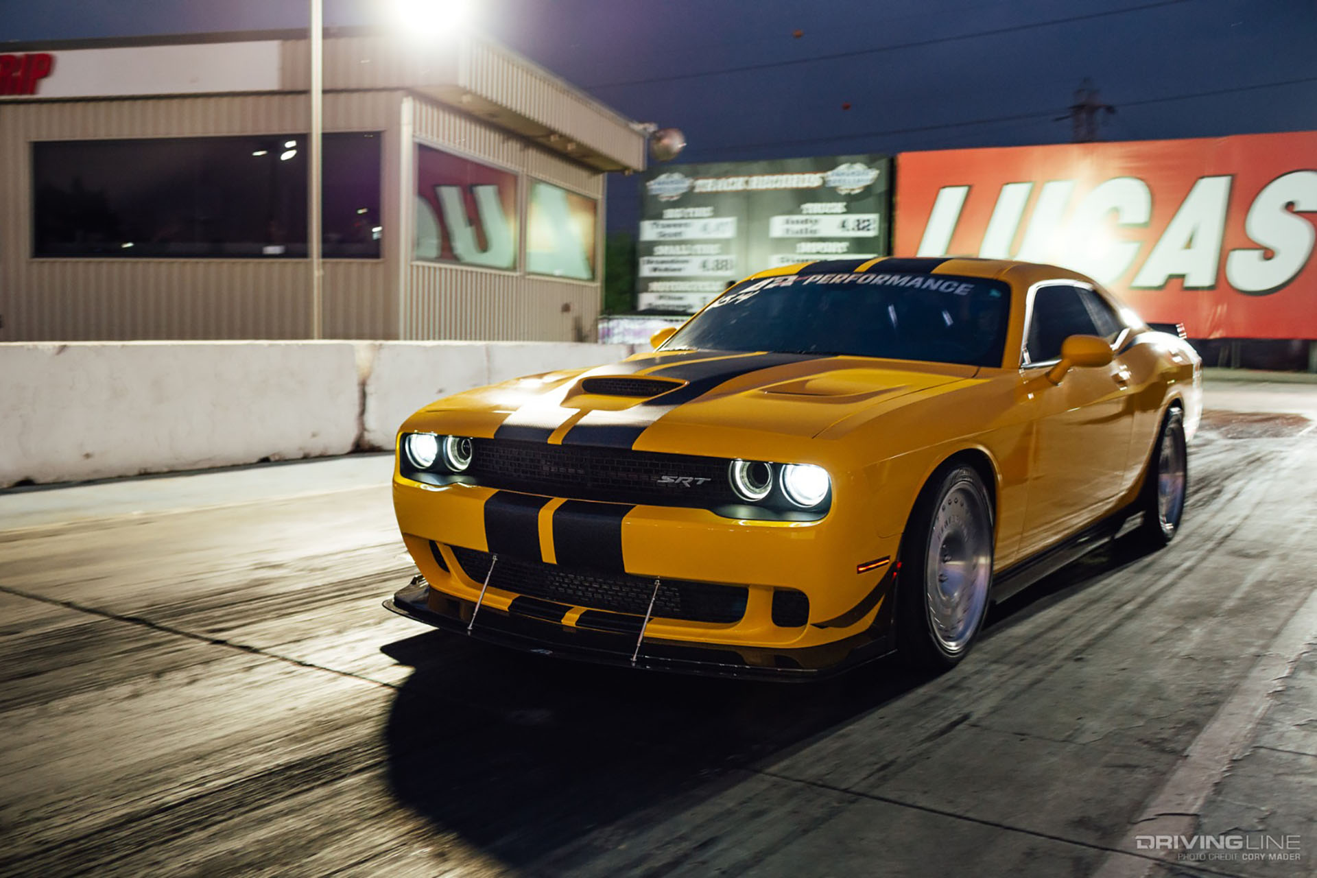 Dodge Challenger Hellcat Yellow