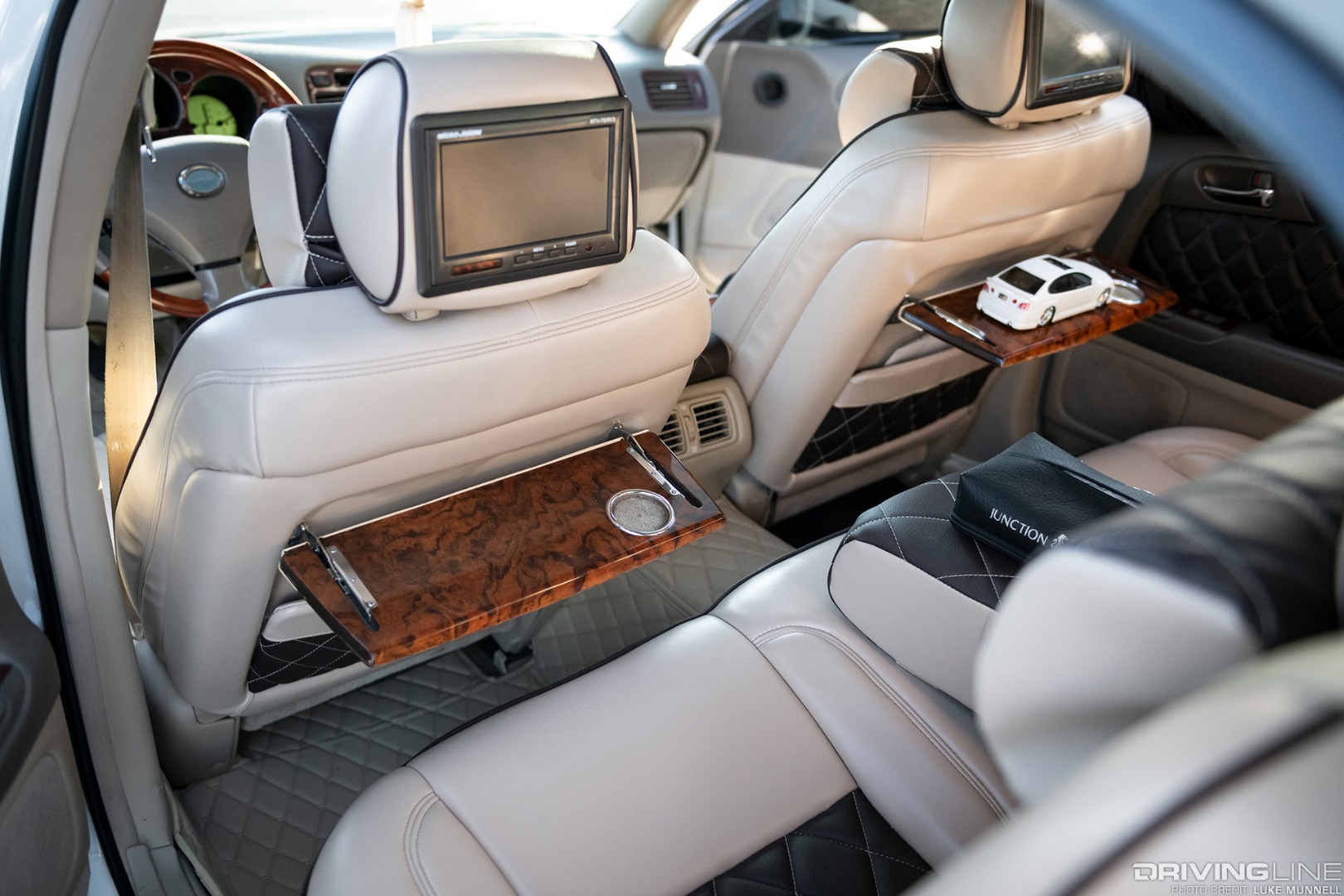 VIP style Lexus GS300 Interior