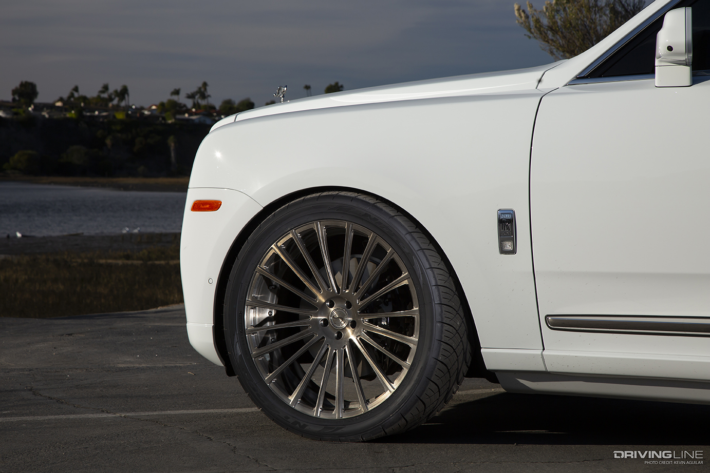 Wheel of Nick Cannon's Rolls Royce Cullinan