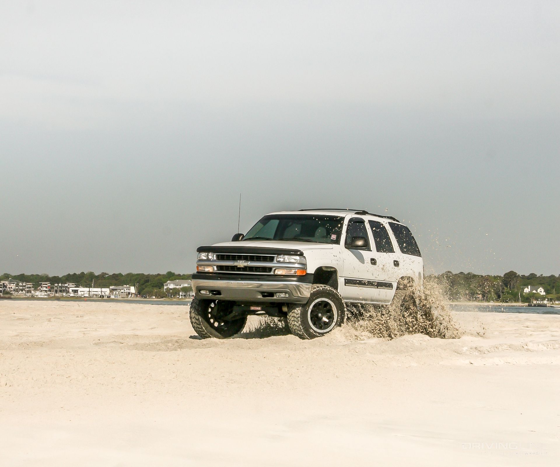 2004 chevy tahoe off-road sand nitto trail grappler