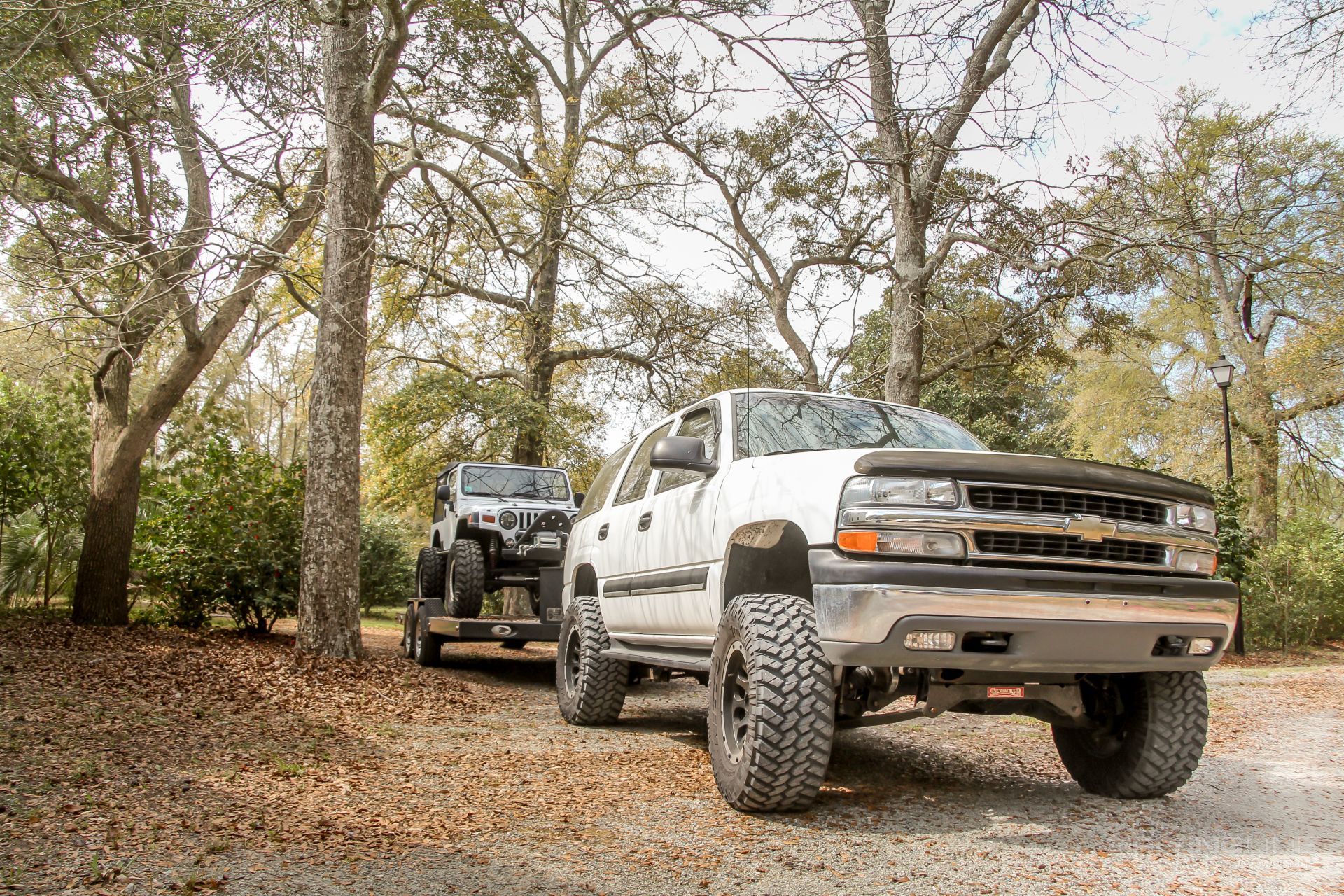 2004 chevy tahoe towing lifted 35 nitto trail grappler