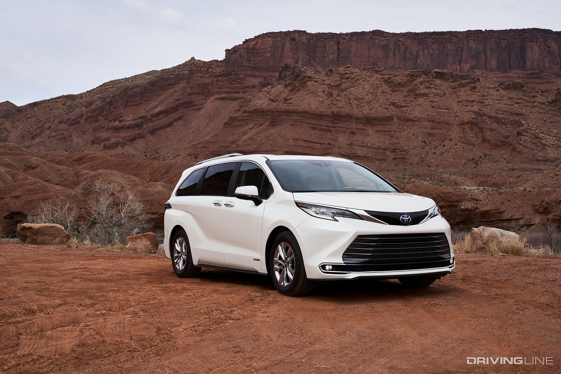 2021 Toyota Sienna White