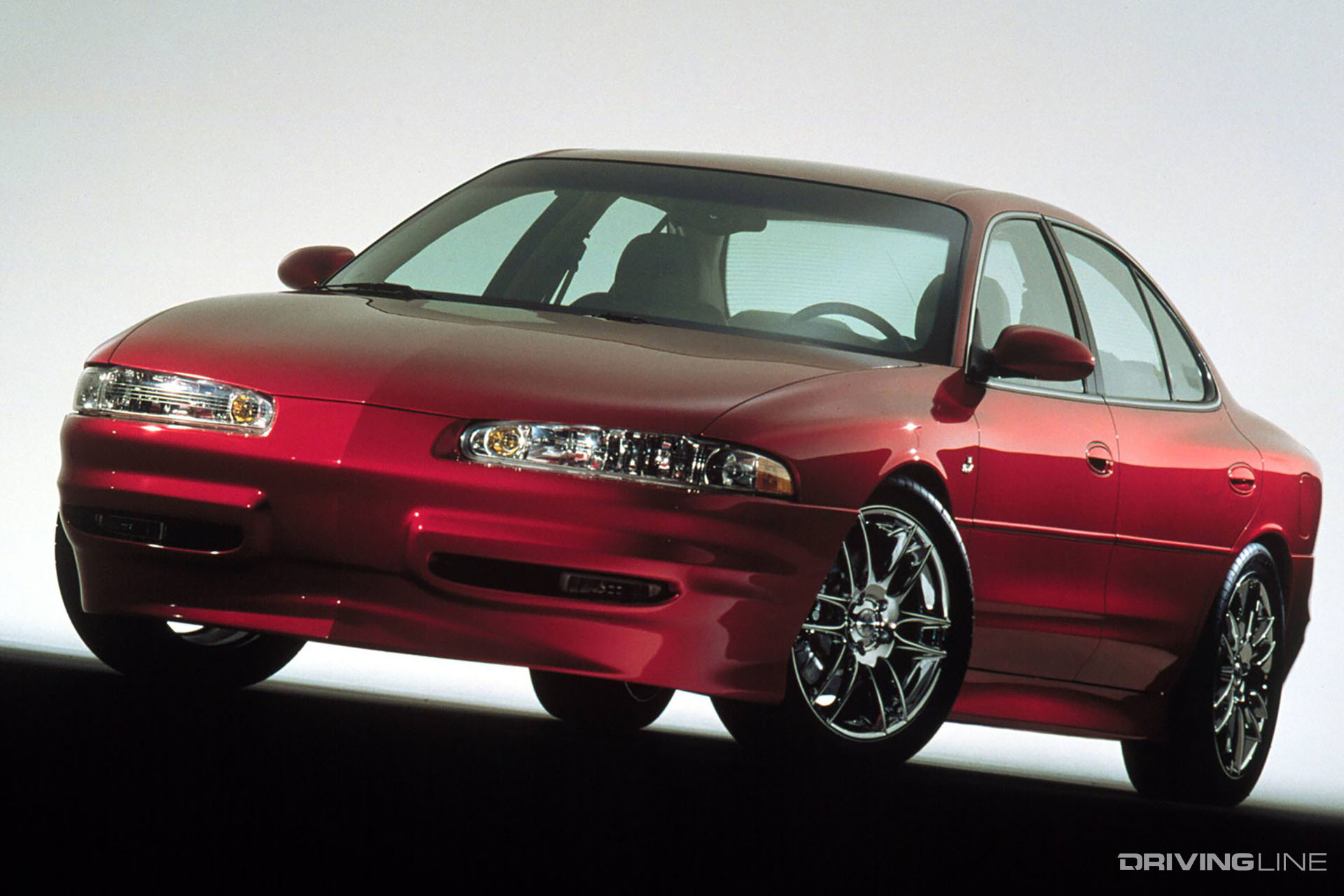 Oldsmobile Intrigue OSV 1999 Front View